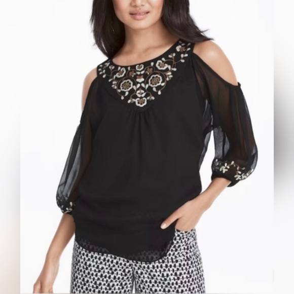 Top Brodé White House Black Market - Taille S, Couleur Gris, Tricot Manches Longues